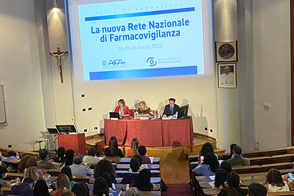 Corso AIFA sulla nuova Rete Nazionale di Farmacovigilanza